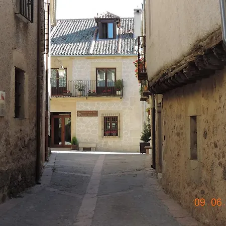 فندق Hospederia De Santo Domingo بيذراثا