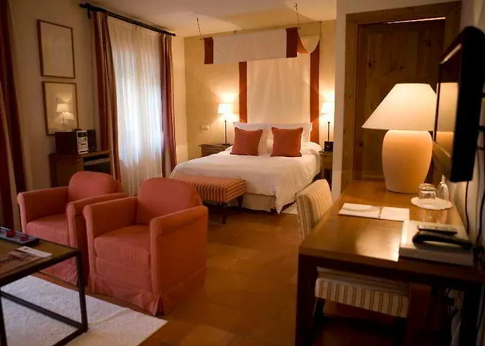 Hospederia De Santo Domingo Hotel Pedraza